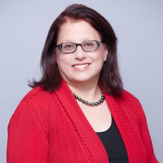 Mercedes Meyer ’96