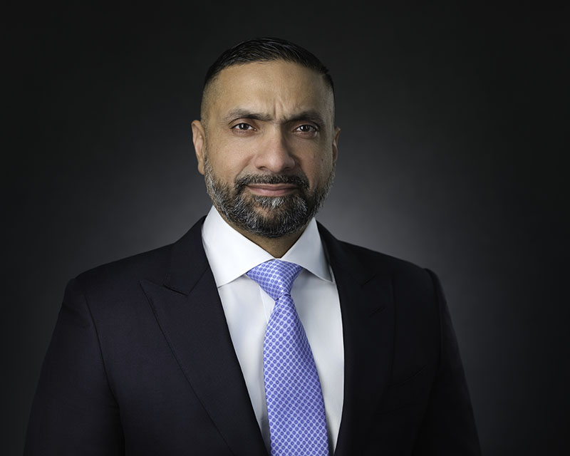Mo (J.D. ’04) Aziz